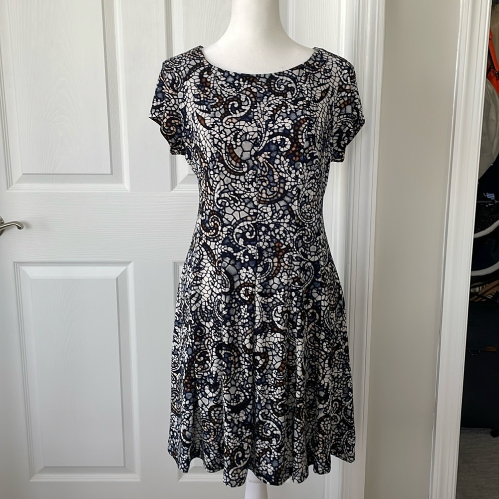 Roz & Ali Patterned Dress